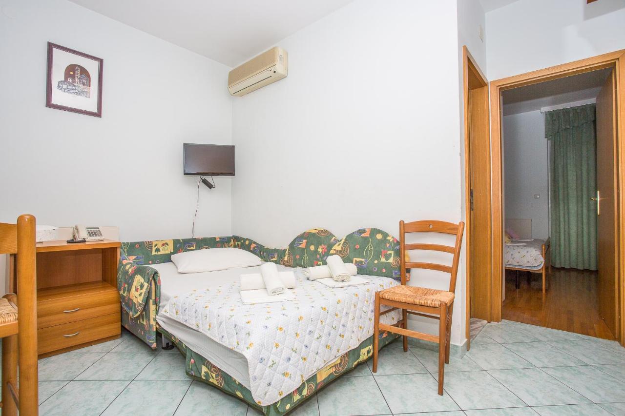 Villa Jerkan Podstrana Luaran gambar